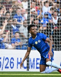 埃斯特旺渴望迅速融入球队，征战英超与欧冠是他梦寐以求的目标