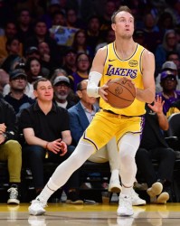 PG电子官方网站-加盟湖人，发挥稳定，你果然是东詹得力帮手，老詹爆发创纪录|詹姆斯|勒布朗·詹姆斯|肯纳德|投篮|勒布朗-詹姆斯_新浪体育_新浪新闻